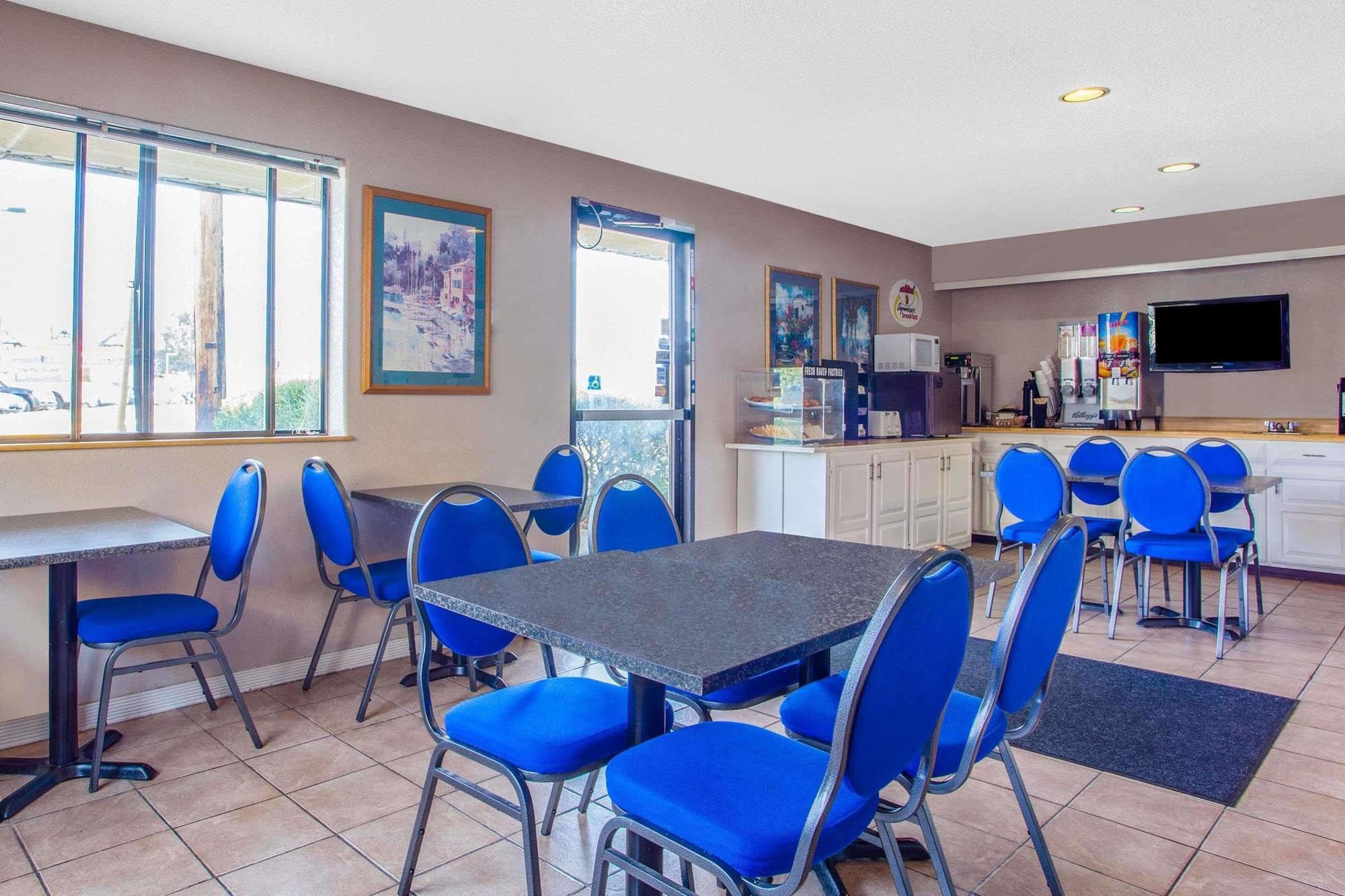 Super 8 By Wyndham Saanichton Victoria Airport Hotel Luaran gambar