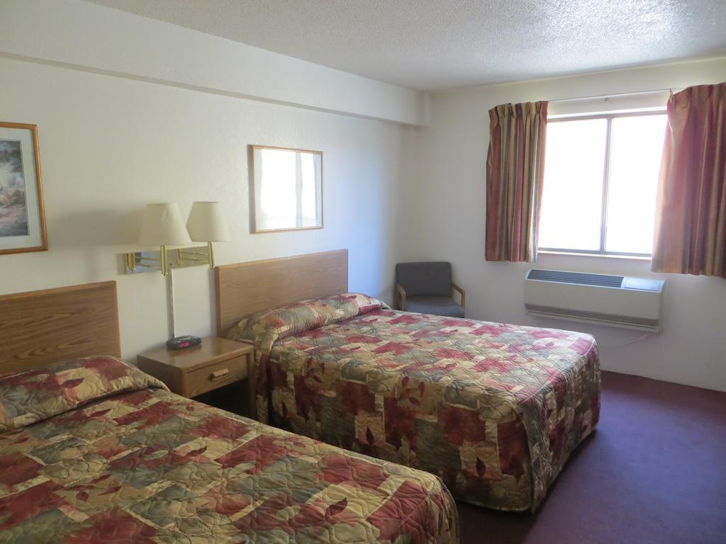 Super 8 By Wyndham Saanichton Victoria Airport Hotel Luaran gambar